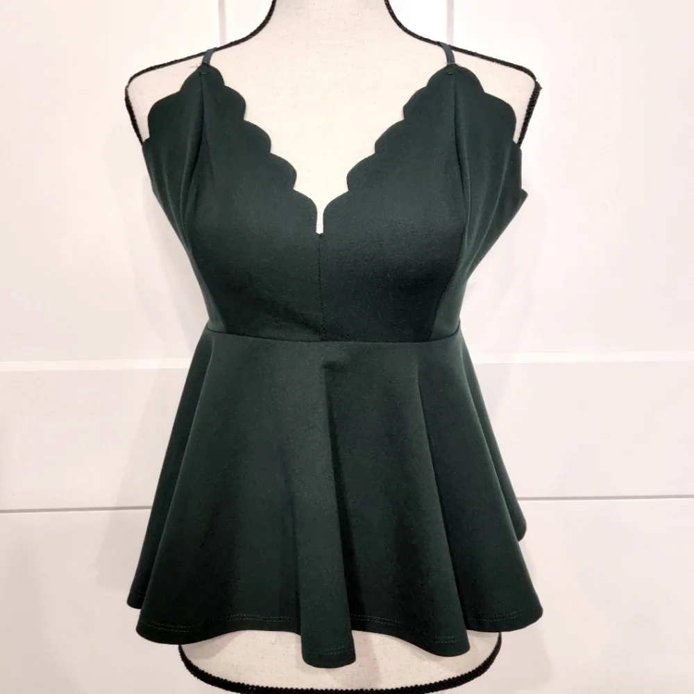 🍉 Green Tank Top Size Medium - Picture 1 of 3